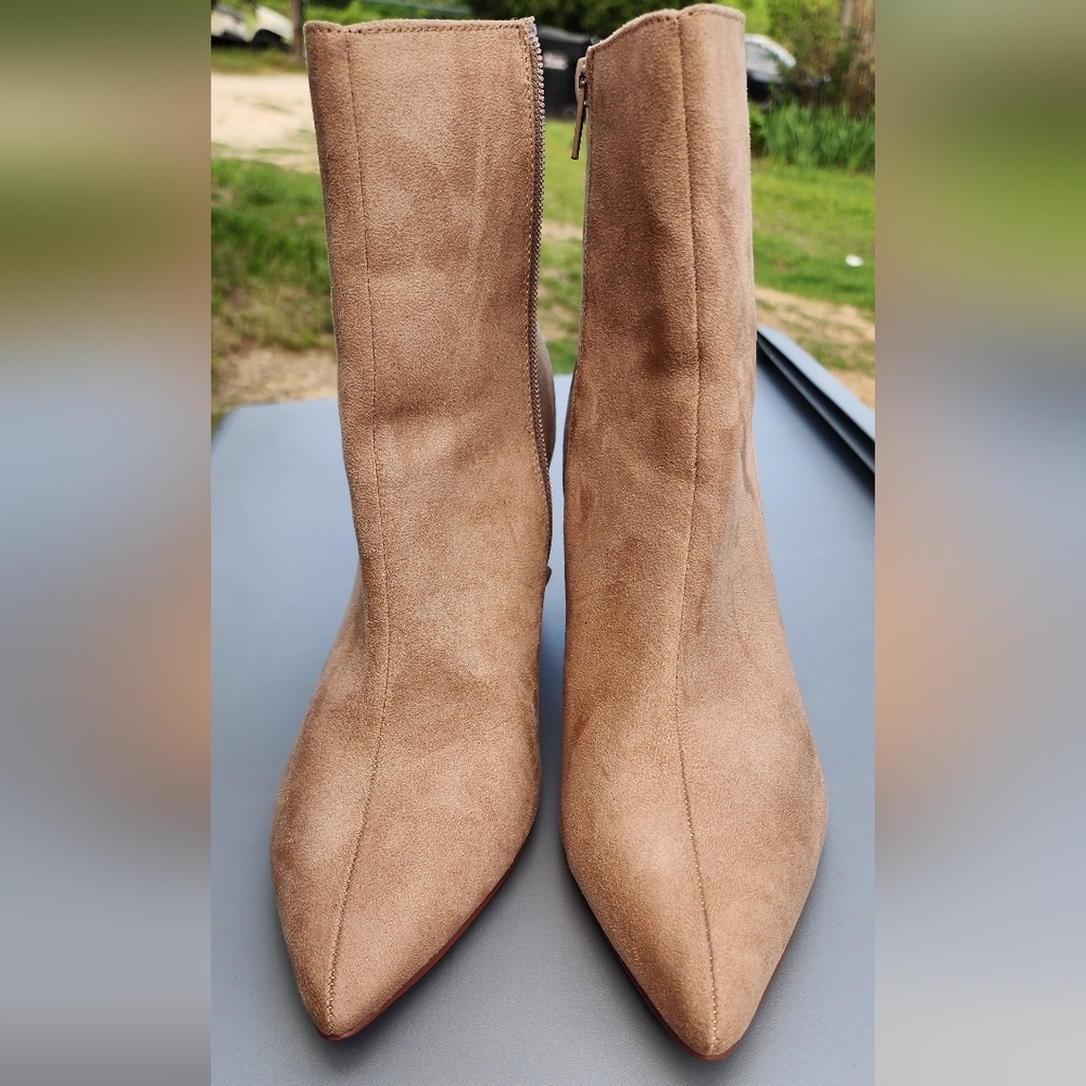 Chinese Laundry Tan Ankle Boots